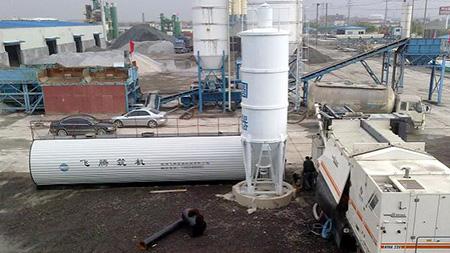 Tanque de asfalto con calentamiento por aceite térmico con grupo de Wirtgen