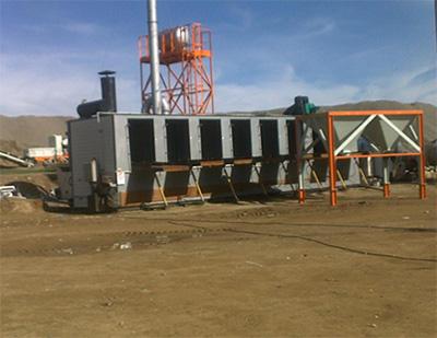 Equipo de asfalto para construcción de carretera en Mongolia